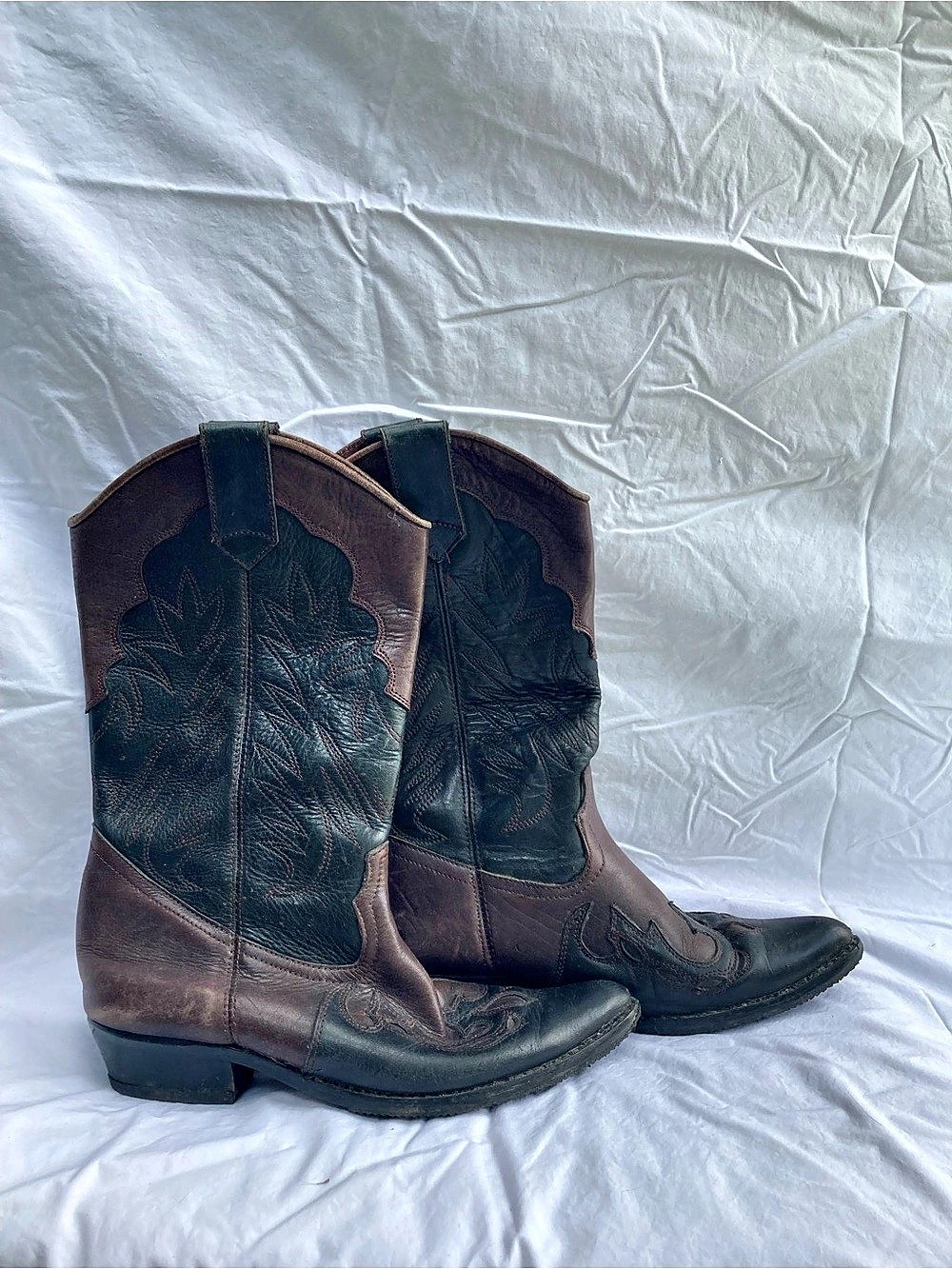 Vintage Western Heeled Boots Brown & Black